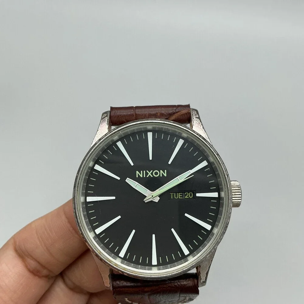 Nixon Sentry Mens Watch 42mm Black Dial Stainless Leather Day Date New Battery